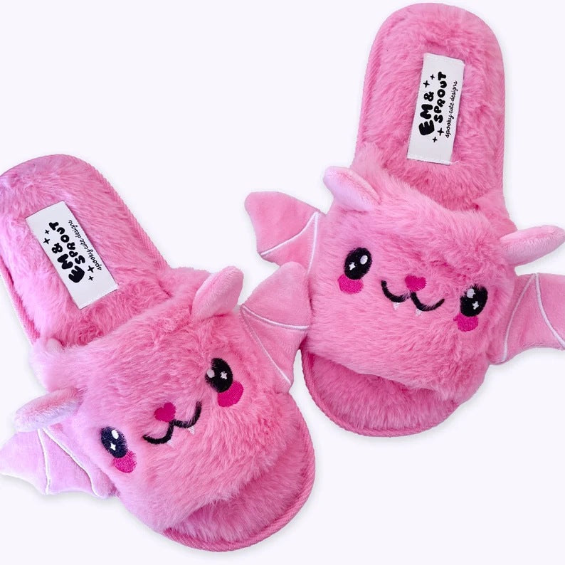 Pantuflas de casa cálidas con diseño de murciélago adorable