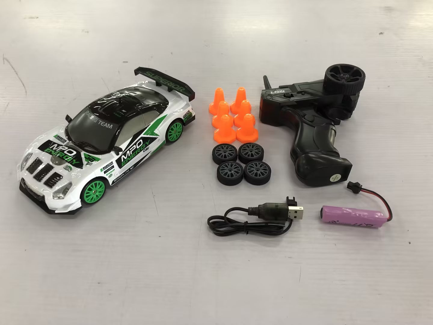 2.4G Drift Rc 4WD RC Drift Control remoto GTR RC Coche de carreras