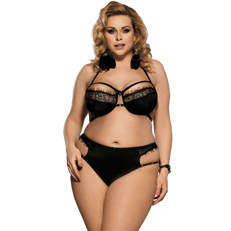 Conjunto de sujetador de tres puntos con encaje de Naughty Lingerie