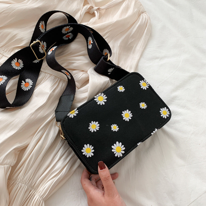 Adorable bolso de mano de lunares