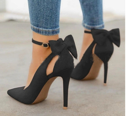 Tacones stilettos con lazo para mujer.