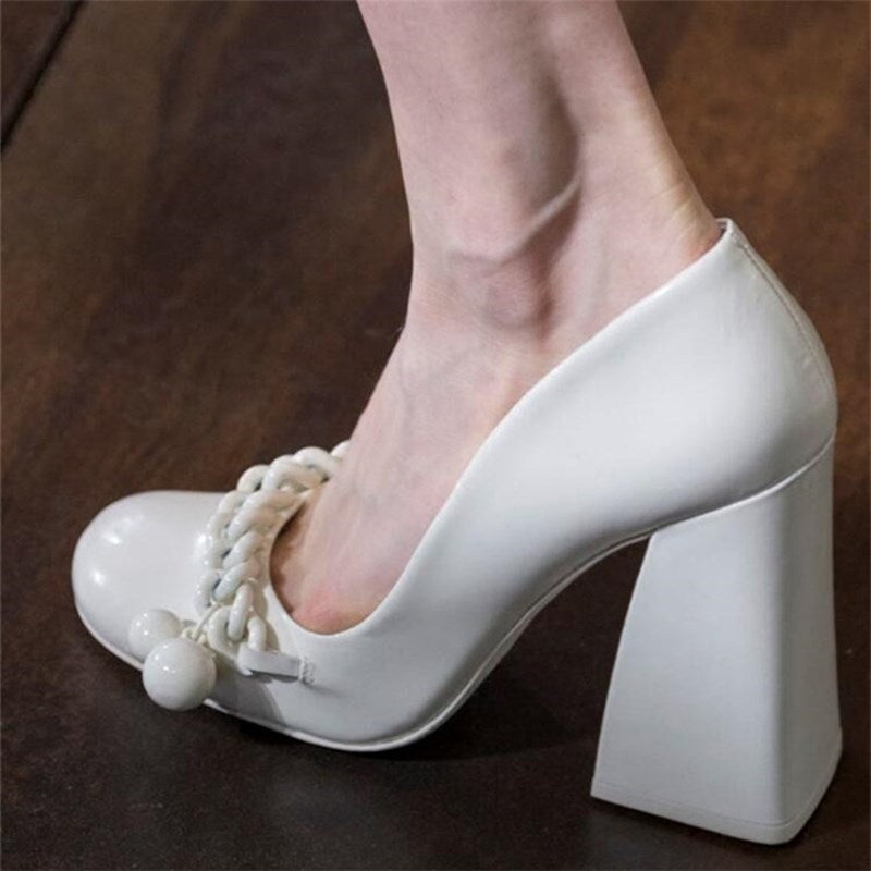 White All-match Shallow Mouth Patent Leather Shoes