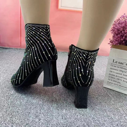 Botines con punta en punta y tacón alto con diamantes de imitación estrellados