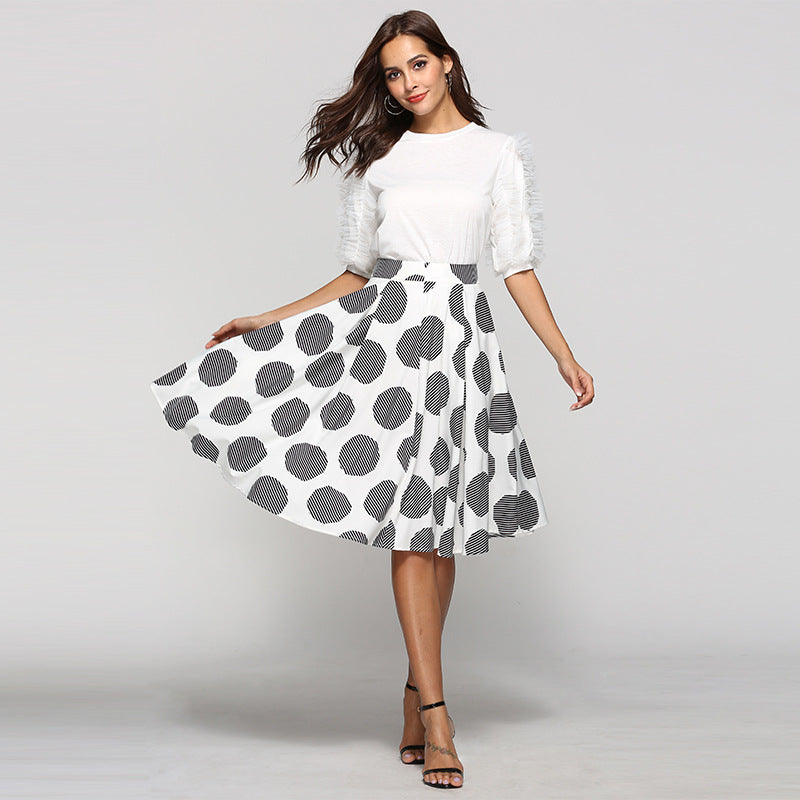 Large Polka Dot Round Slim Fit Mid-Length Skirt