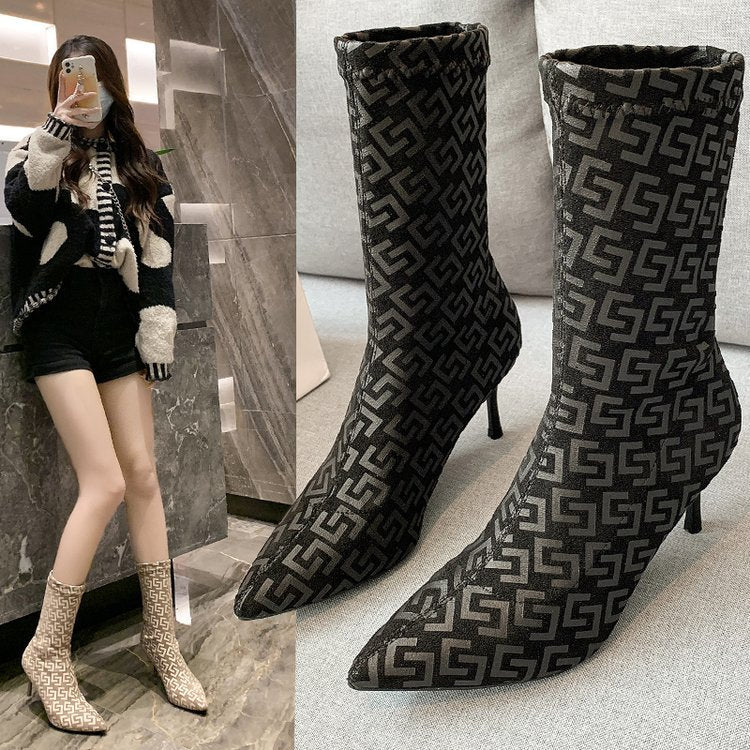 Botas puntiagudas estilo moda para mujer