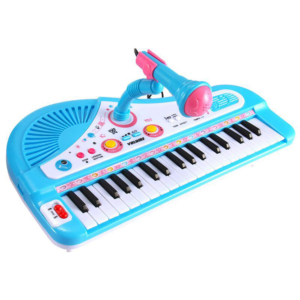 Piano electrónico de 37 teclas con micrófono para niños tocando instrumento musical de juguete