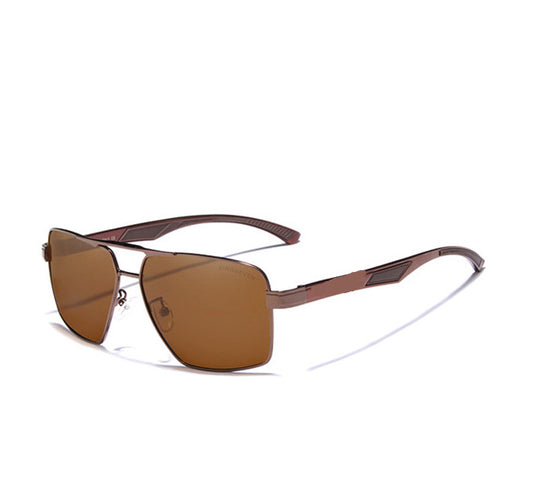 Gafas de sol de hombre de aluminio con lentes polarizadas.