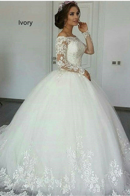 Atractivo vestido de novia de boda elegante con corte de diseñador personalizado