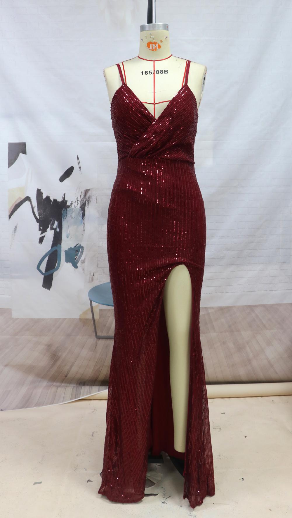 Banquet Evening Sequins Slit Sexy Halter Party / Cocktail / Prom Gowns